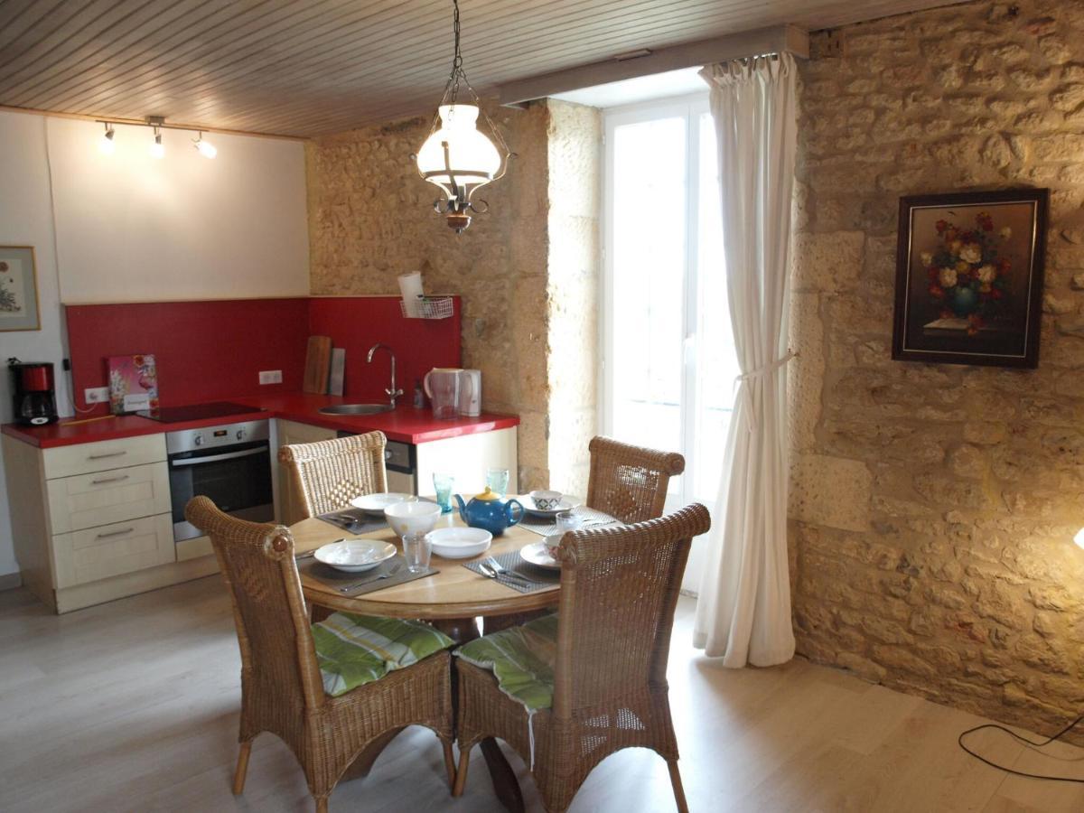 Cozy Cottage In Aquitaine With Private Swimming Pool Peyzac-le-Moustier Eksteriør billede